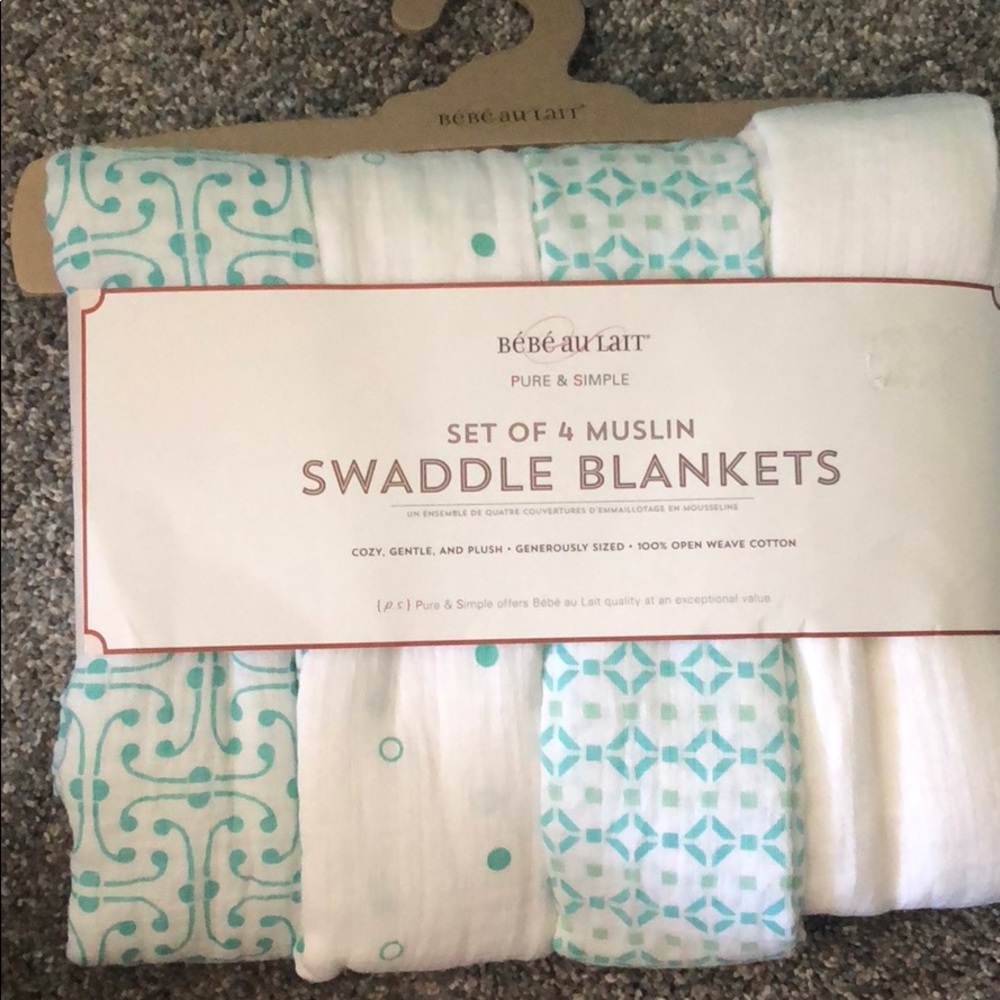 Bebe au lait swaddle blankets